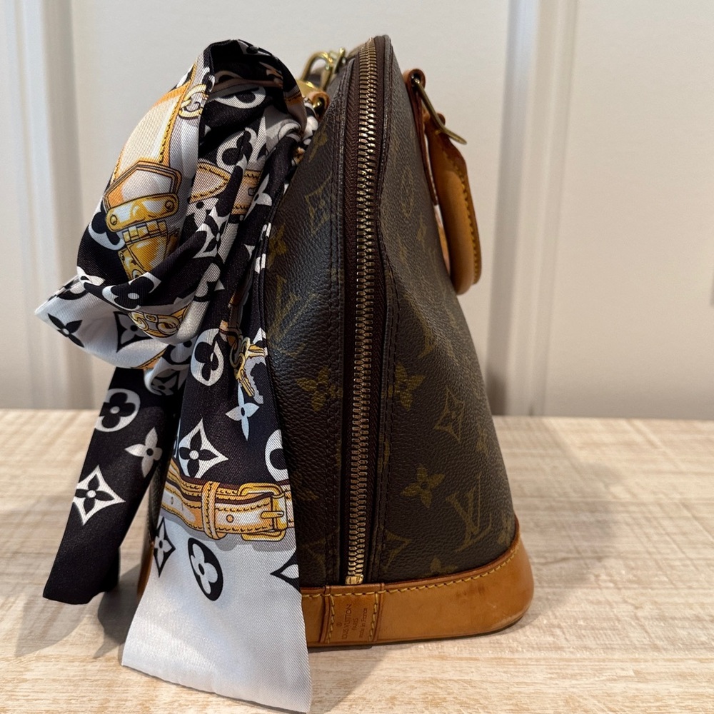 Louis Vuitton Monogram Canvas Alma PM with Lock & Key - Picture 5 of 12